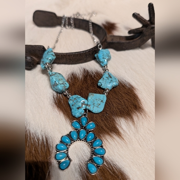 🎁 Turquoise Necklace & Earring Set - Picture 5 of 12
